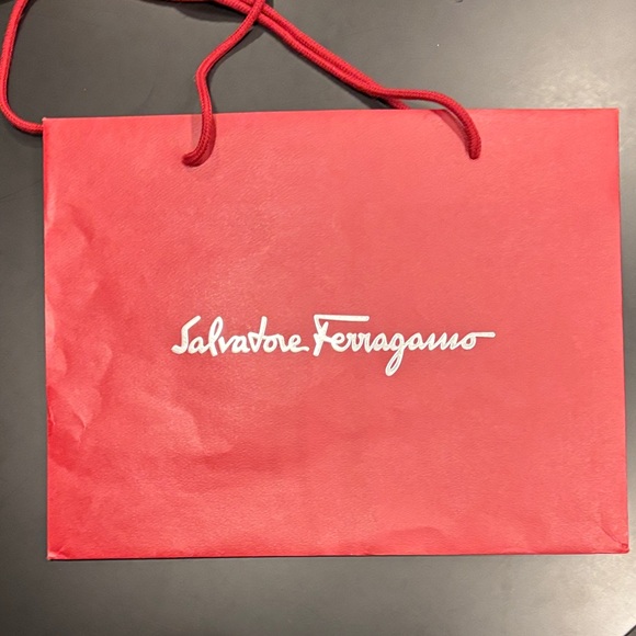 Bundle of 4 Gucci white and Green Designer Bags + Salvatore Ferragamo red - Picture 5 of 5